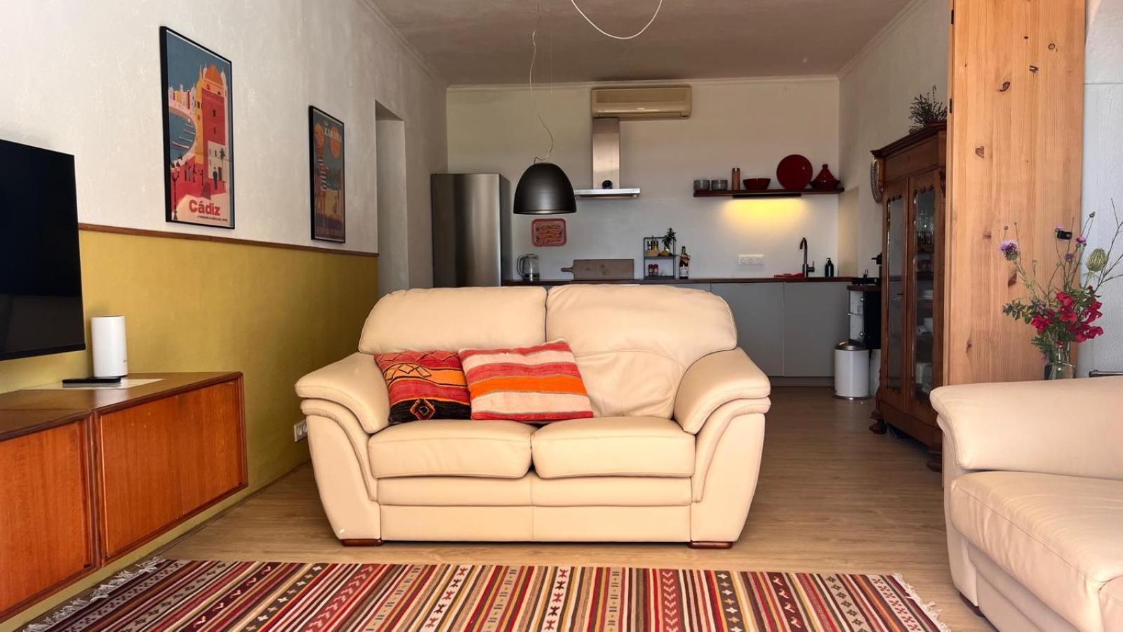 Appartement Arriba Stijlvol Met Zwembad En Tuin